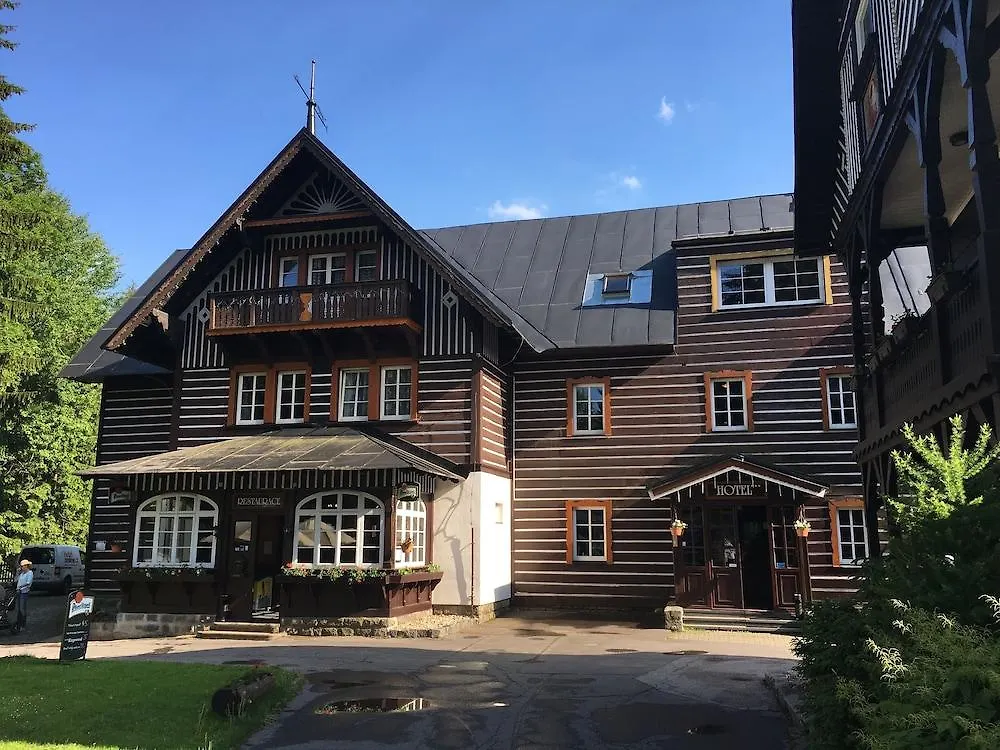 Hotel Tri Ruze Špindlerŭv Mlýn