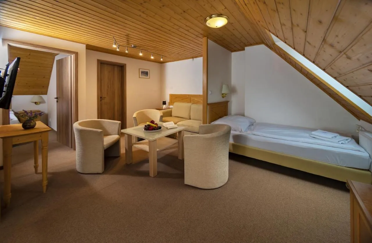 Hotel Tri Ruze Špindlerŭv Mlýn